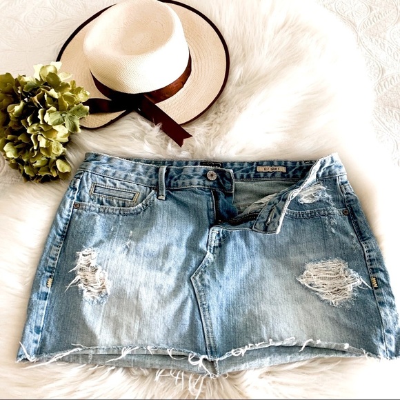 Anoname Denim Raw hem Medium Washed Mini Skirt Size 28 - Picture 8 of 8